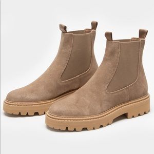 Dolce Vita Moana Truffle Suede 9.5 NWT